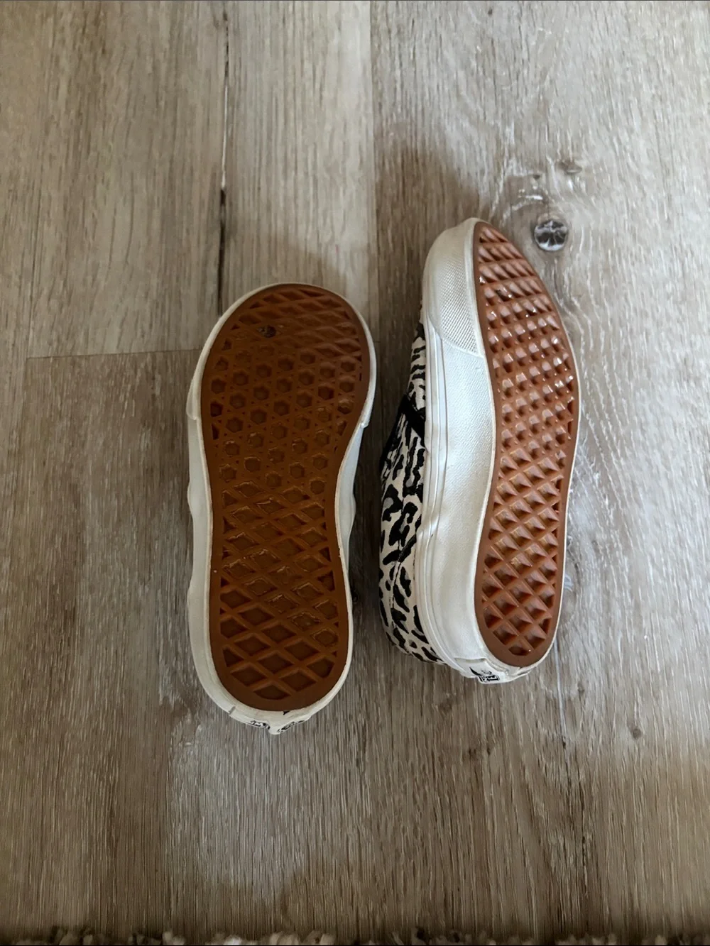 Vans Leopard Print Slip-On Sneakers with Pink Lining kids 12.5